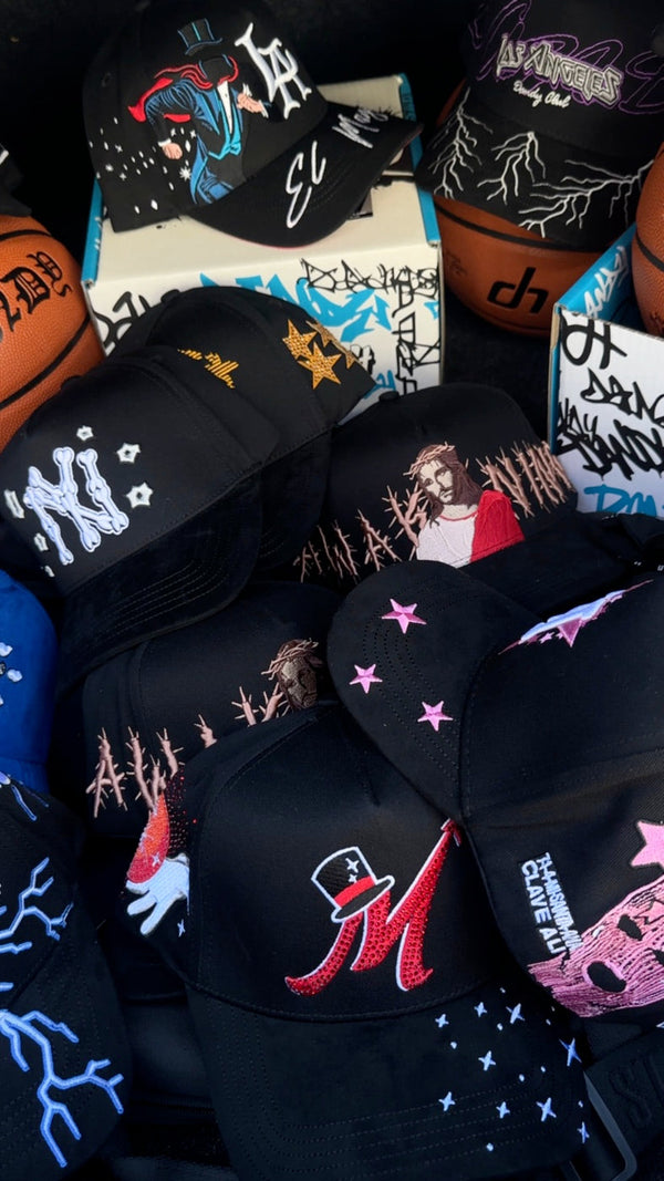 Paquete 25 gorras JR Caps — lote surtido